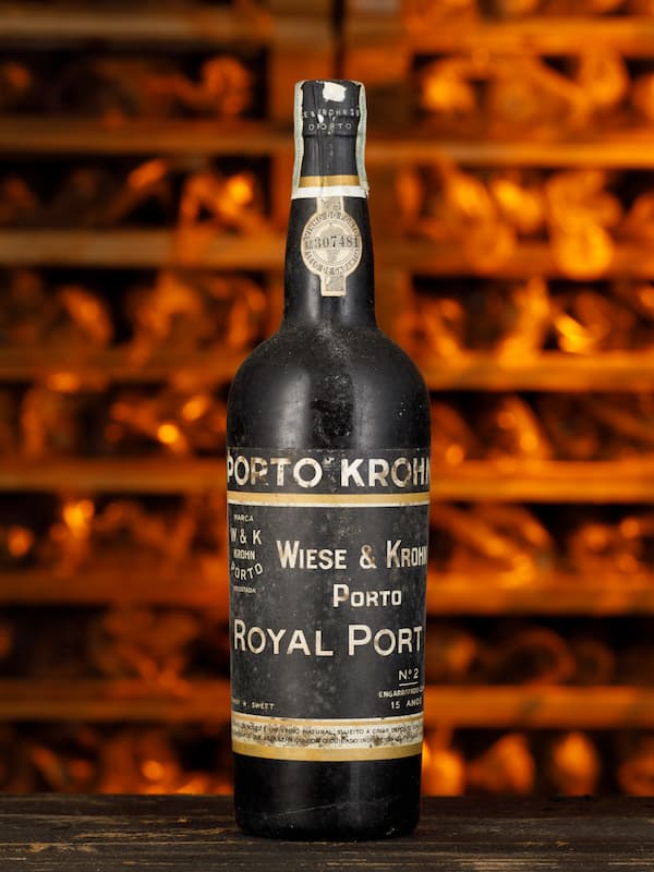 Porto Krohn engarrafado com 15 anos