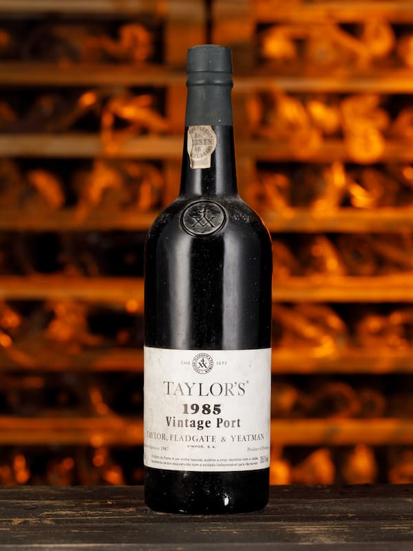 1985 Taylors Vintage Port engarrafado em 1987
