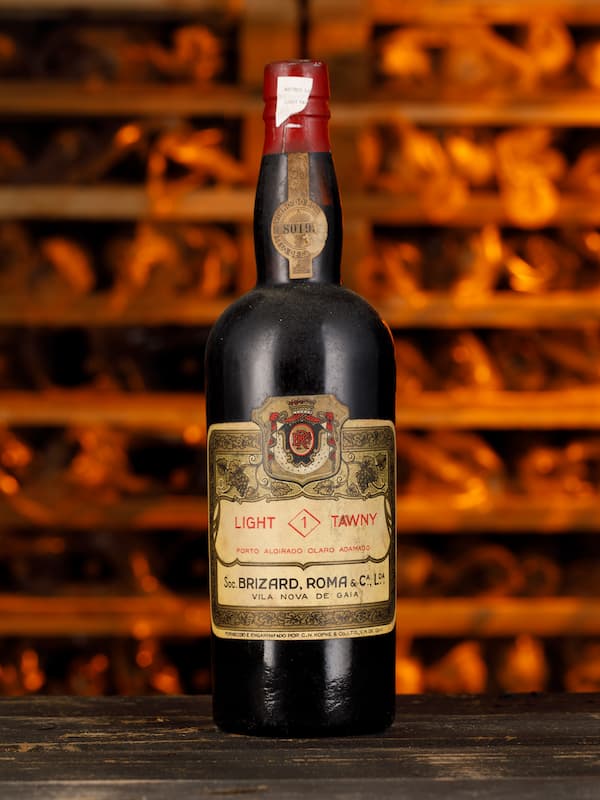 Light 1 Tawny Port Aloirado claro Adamado