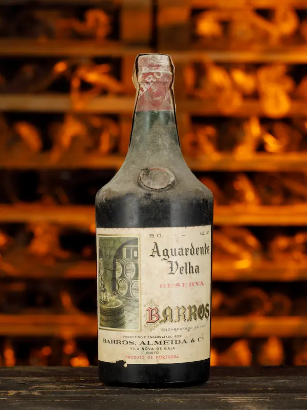 Aguardente Vínica Barros Velha Reserva