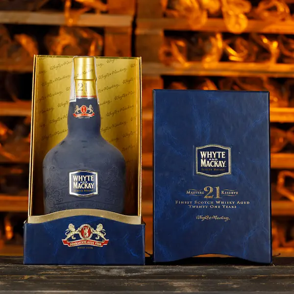 White & Makey 21 Years Garrafa Azul